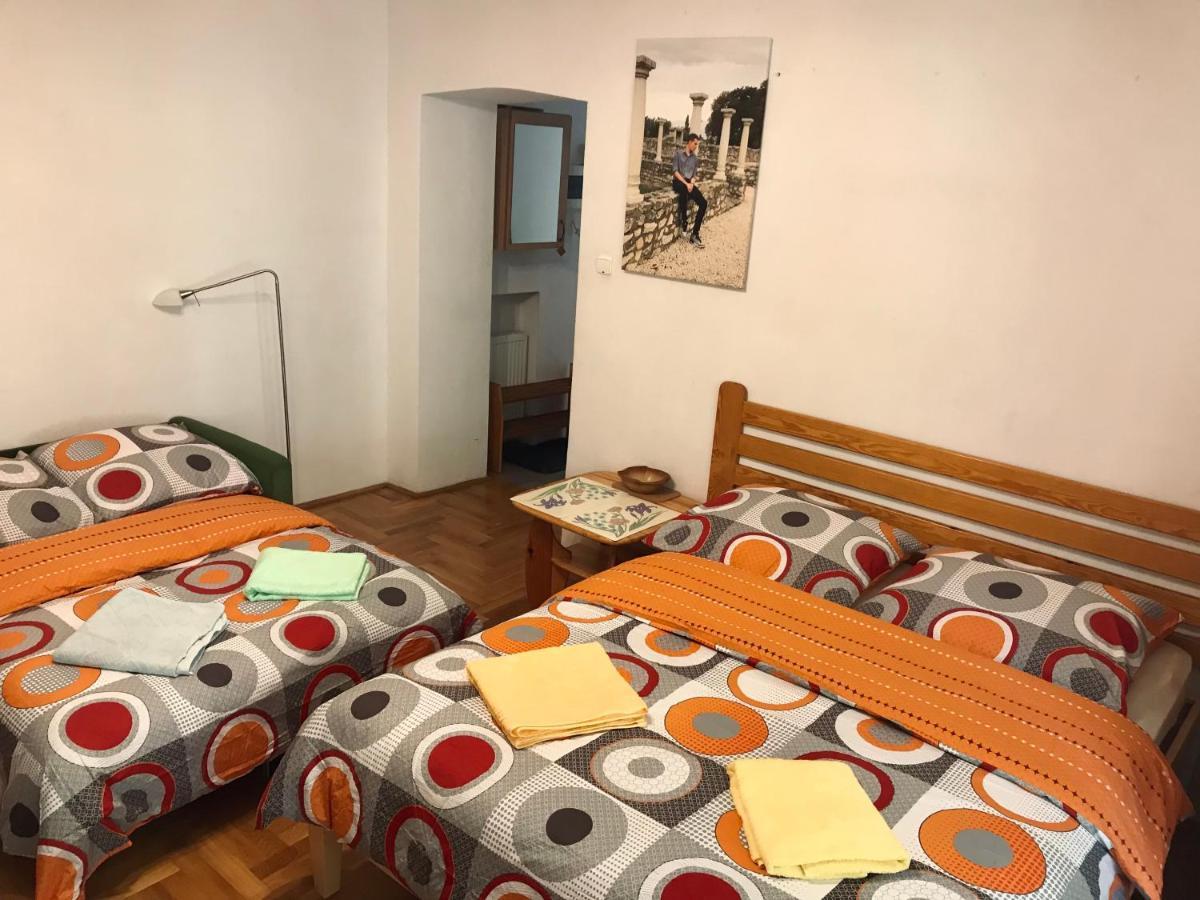 Sunny Apartment. 5 Minutes Walk From Main Sqare. Apartment *